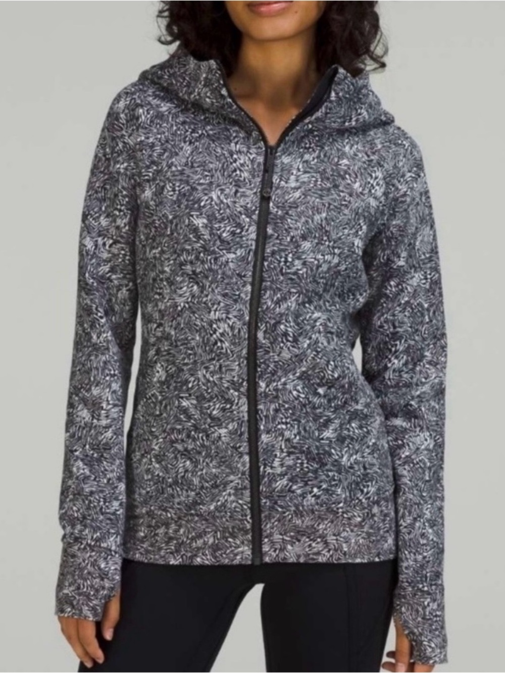 Lululemon Scuba Full-Zip Hoodie Offbeat
Alpine White Black Size 8